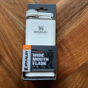Stanley Wide Mouth Flask 8 Ounces in Creamy White